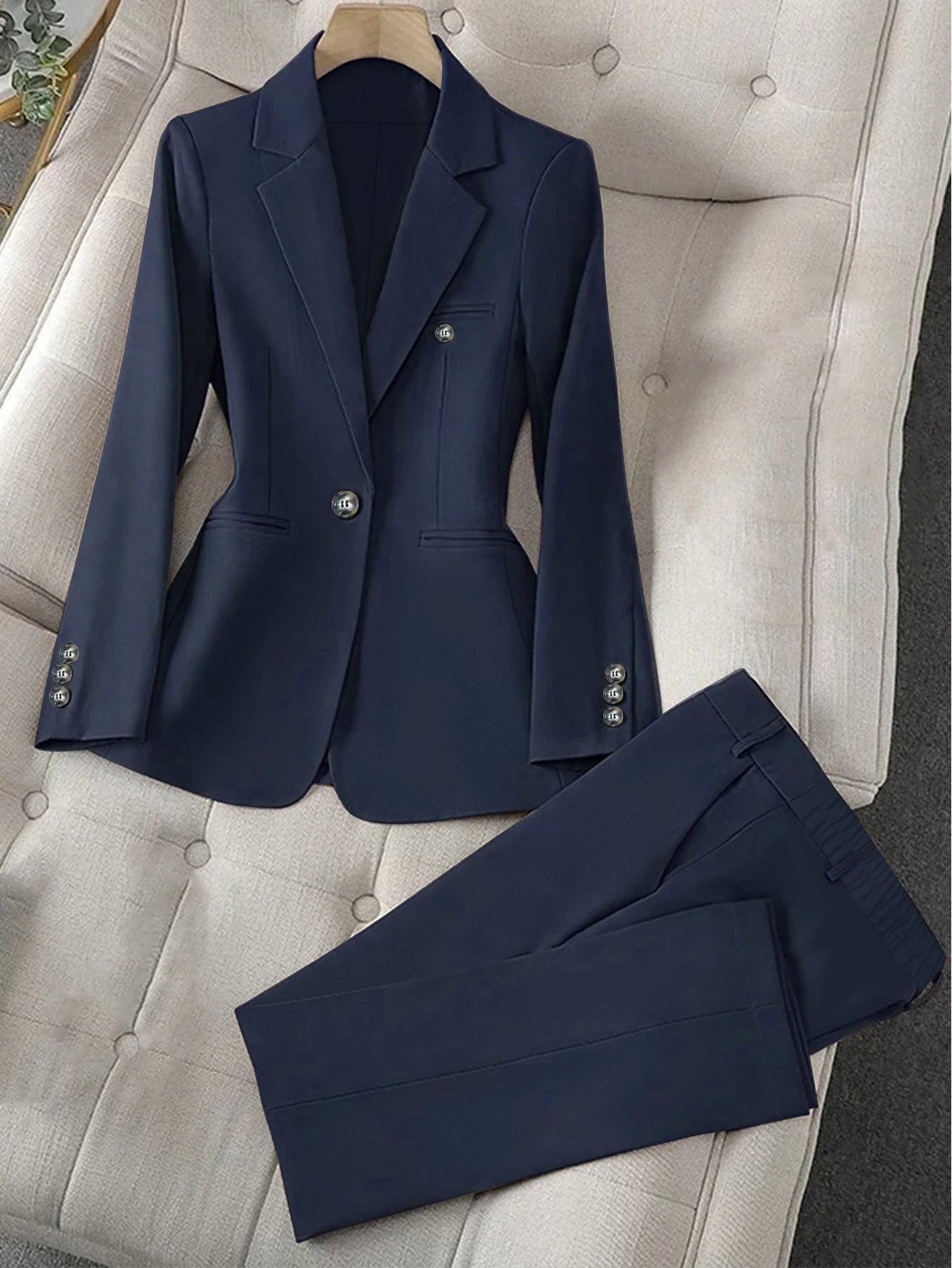 Two-piece suit, solid color single-button long-sleeve single-breasted jacket, tailored trousers workwear commuter ensemble