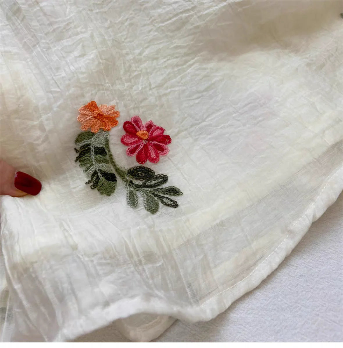 Summer New Arrival: Bohemian-Style Halter Neck Embroidered Dress Floral Embroidered Mesh Layered Sleeveless Dress for Girls Cute