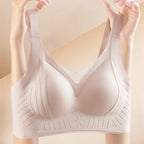 High-quality Soft Support Women's Underwear Is Supported By A Small Breast, Showing A Large, Traceless and Beautiful Back Bra