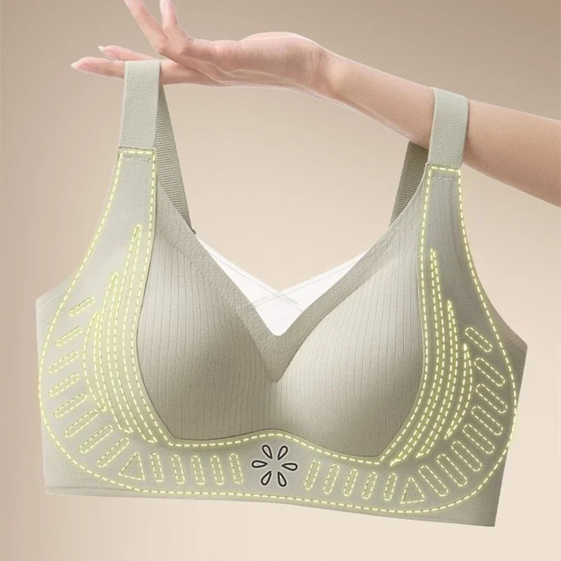 High-quality Soft Support Women's Underwear Is Supported By A Small Breast, Showing A Large, Traceless and Beautiful Back Bra