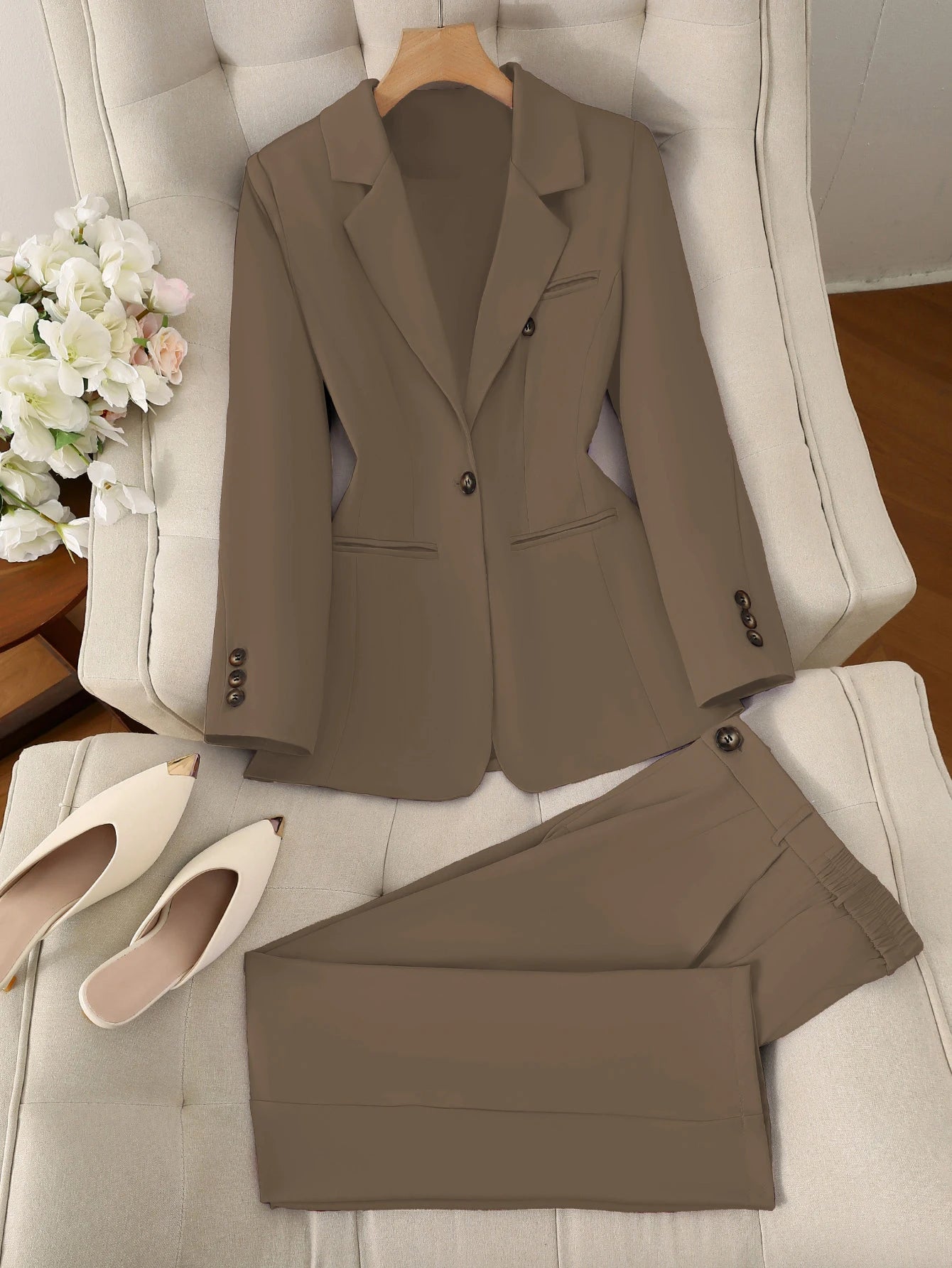 Two-piece suit, solid color single-button long-sleeve single-breasted jacket, tailored trousers workwear commuter ensemble